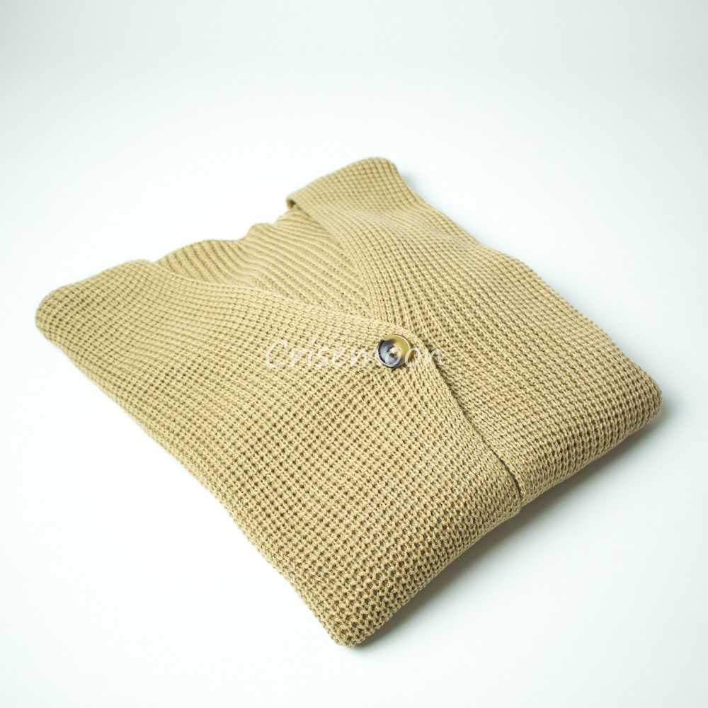 Vina Knitted Cardigan Rajut Kancing Oversize Tangan Balon-Cream