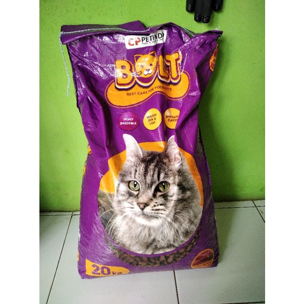 pakan kucing bolt