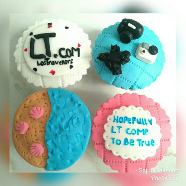 

cupcake design by request 4pc 2d