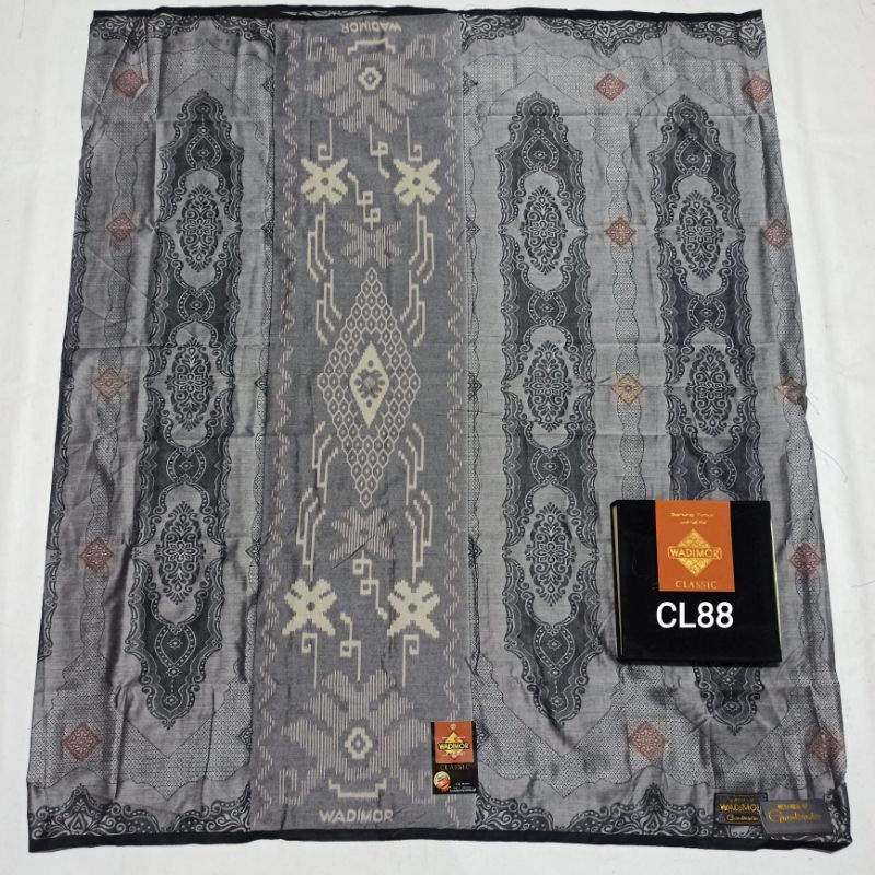 Sarung Wadimor Motif Jaguard Primer Songket Maskot dan Singgasana