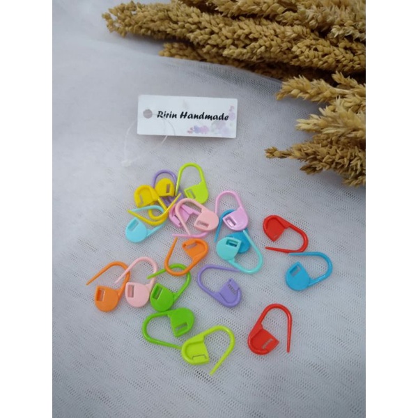 

Peniti plastik 22mm