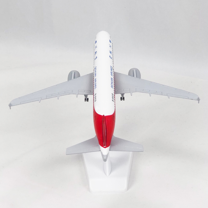 Simulasi Pesawat Terbang Sichuan Airlines A330 Bahan Alloy Metal Ukuran 20CM 330