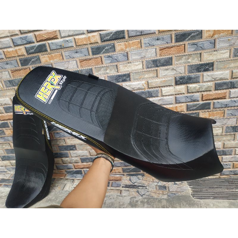 Jok sadel tirev tiger revo herex style slim tipis type gelombang dan selonjor