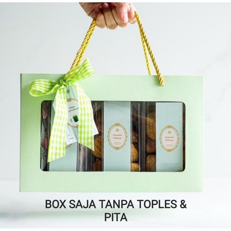

Box Kue Kering SLIDING/ Box Lebaran Sliding 3 Toples Persegi ( MINIMUM ORDER 5PCS )