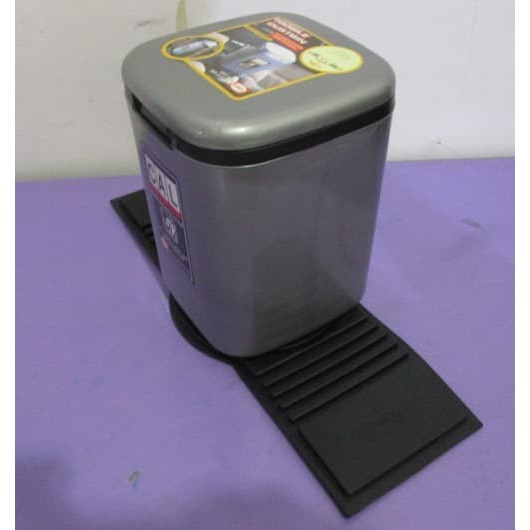 Dustbin Waterproof Seals CAL Tempat Sampah Mobil+Alas Karpet hitam Mobil ***