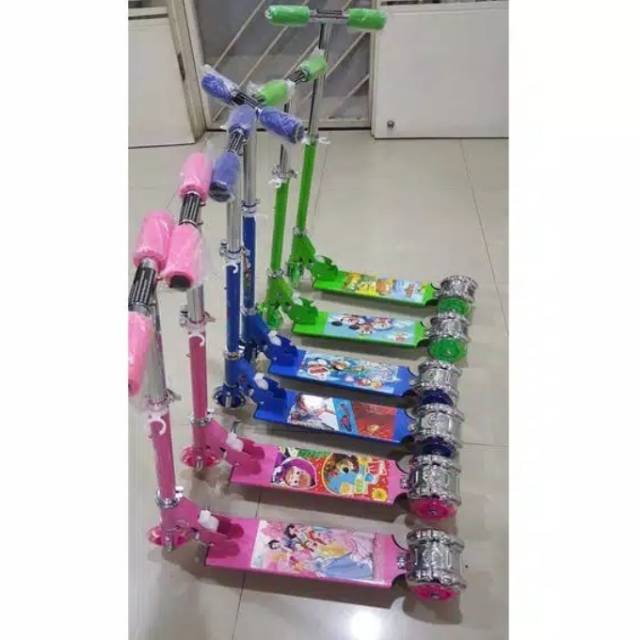 Skuter anak / mainan skuter anak / skuter karakter