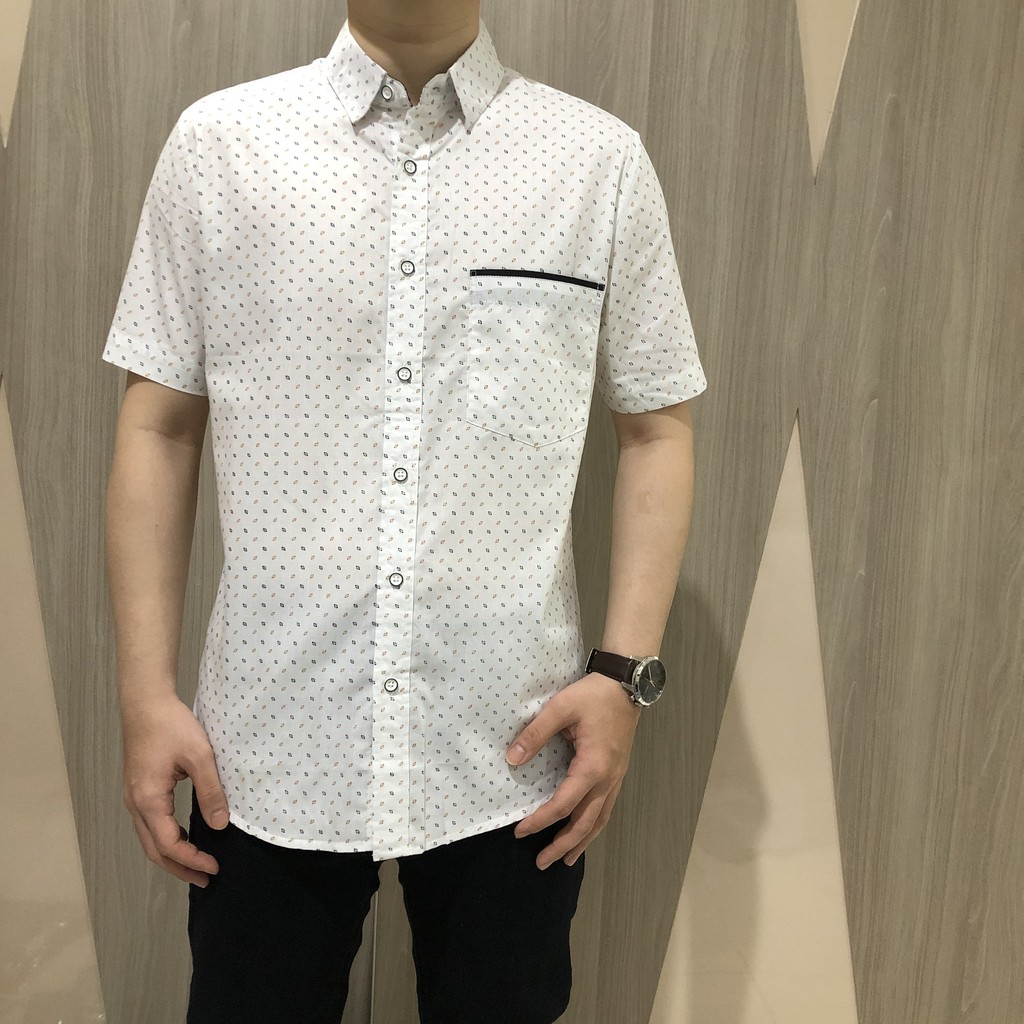 [GRIDLINE - S328 Cube White &amp; Black - S095 Black] Kemeja Pria Katun Lengan Pendek Slimfit Simple Motif M-XXL