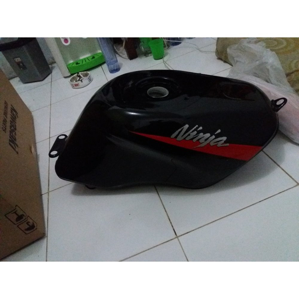 tanki bensin ninja rr merah 2014. tanki ninja rr merah 2014JKS18177