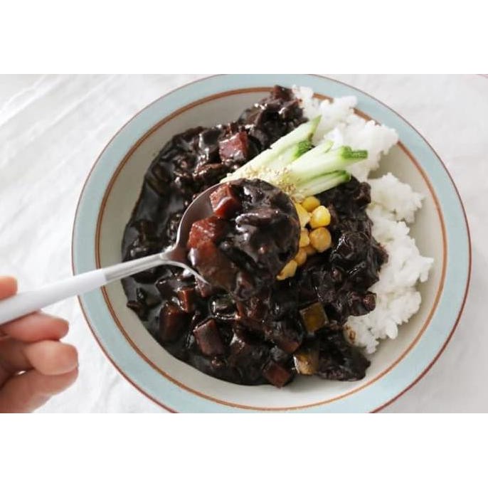 

CHUNJANG JJAJANG HALAL PASTA KEDELAI HITAM 100G SAUS JJAJANGMYEON