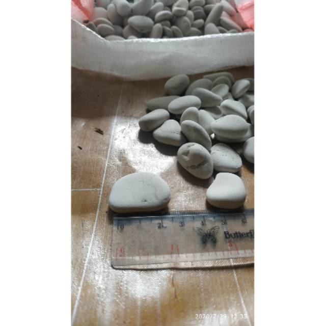 Batu koral putih ukuran kecil