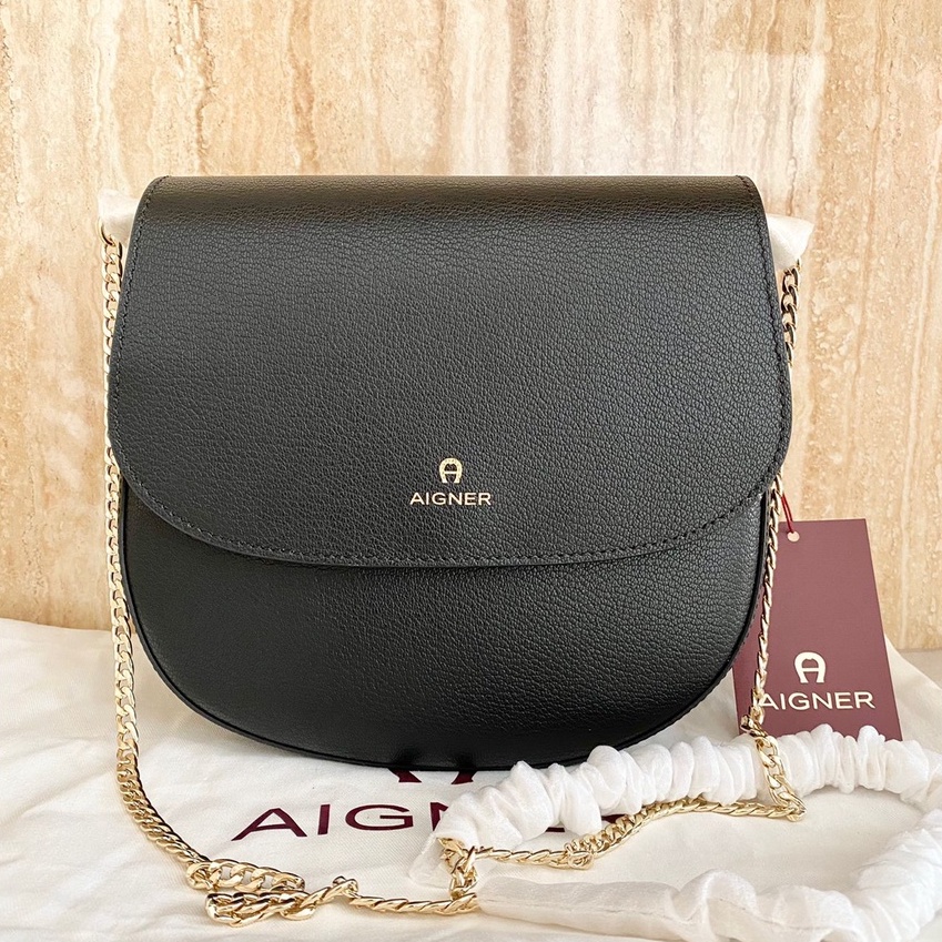 Tas Wanita Branded Aigner Ava Medium Crossbody Bag With Chain Strap Black - 100% Original - Hopestea