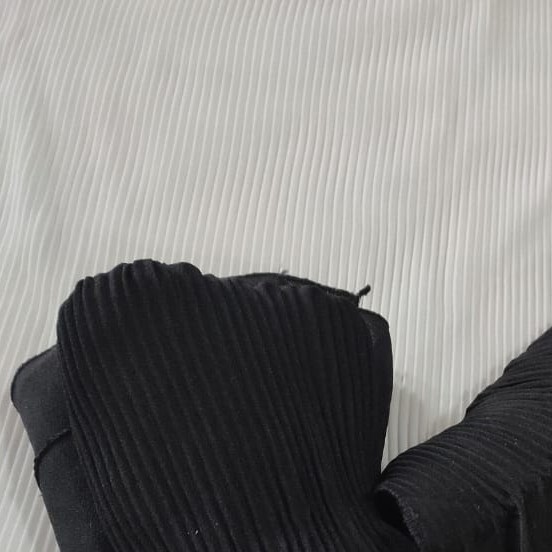 (lanjutan warna part 2)Pashmina Plisket Shawl/Pashmina Plisket Pashmina Diamond crep/Pashmina pleate-hitam