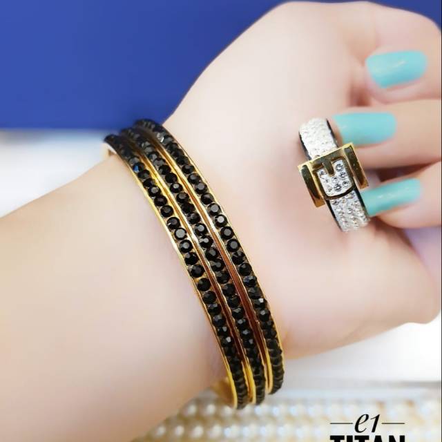 Titanium gelang dan cincin 1509