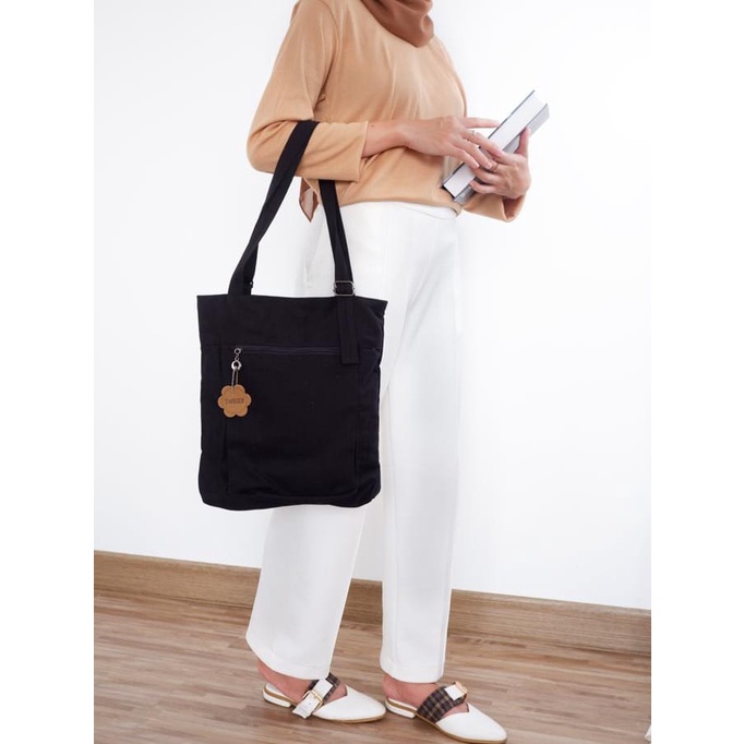 Lala Canvas Totebag - Tweelyforbag - Tas Totebag Wanita - Tas Wanita