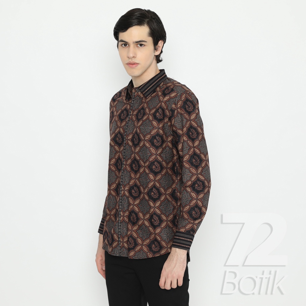 BAJU BATIK COUPLE  Kemeja Rok Lilit Instan Batik Pria Lengan Panjang Slimfit Premium Warna Hitam Coklat 726436 Cap 72 - Baju Kemeja Atasan Pakaian Batik Couple Cople Pria Cowok Laki Laki Remaja Keluarga Lengan Panjang Modern Slimfit Premium Kekinian