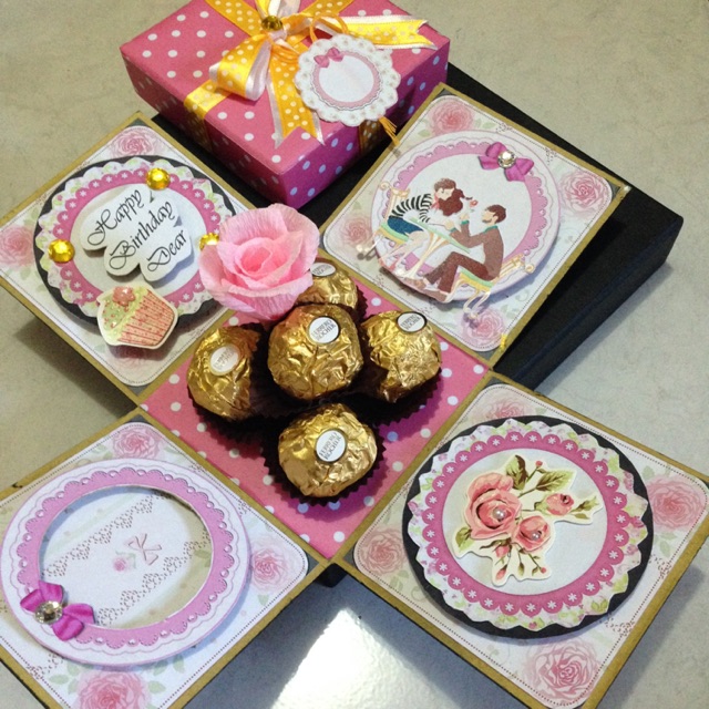 

ferrero explode box | kado murah | unik | coklat | hadiah | souvenir
