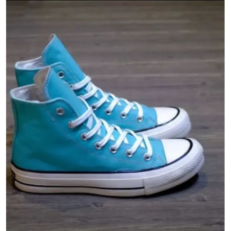 Sepatu Converse all Star 70 Original Pria dan Wanita Sepatu Sneakers Taylor All Star..
Warna : Hitam