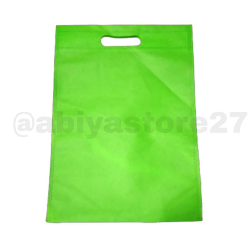 

TAS SPUNBOND / POUCH / TAS OVAL SPUNBOND / POUCH MURAH LUCU