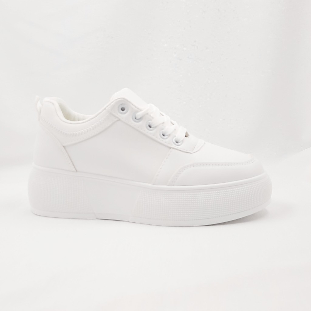 chunky white plimsolls