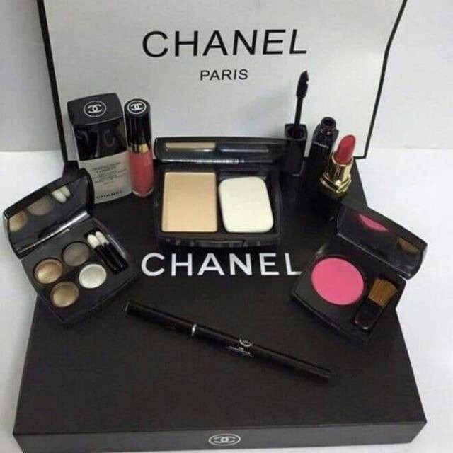 (CUCI GUDANG)  CHANEL set kosmetik make up kit pallete box 9 in 1 lengkap  (FREE KANTONG CHANEL)