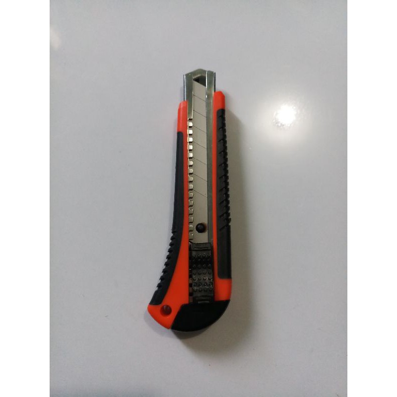 Pisau Cutter Besar gagang karet UTILITY CUTTER BLADE