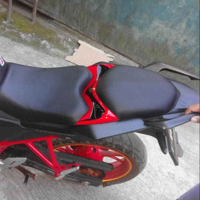 Splitseater atau Jok Pisah CB150R New Facelift