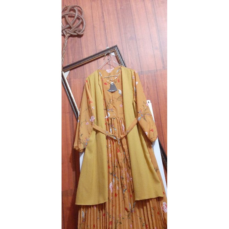 gamis plisket bahan wolfis premium aksen kardi
