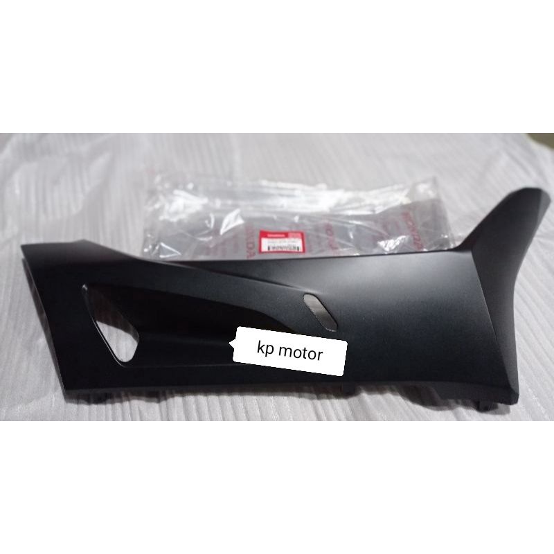 Cover R floor side tutup lantai kanan pcx 160 ori