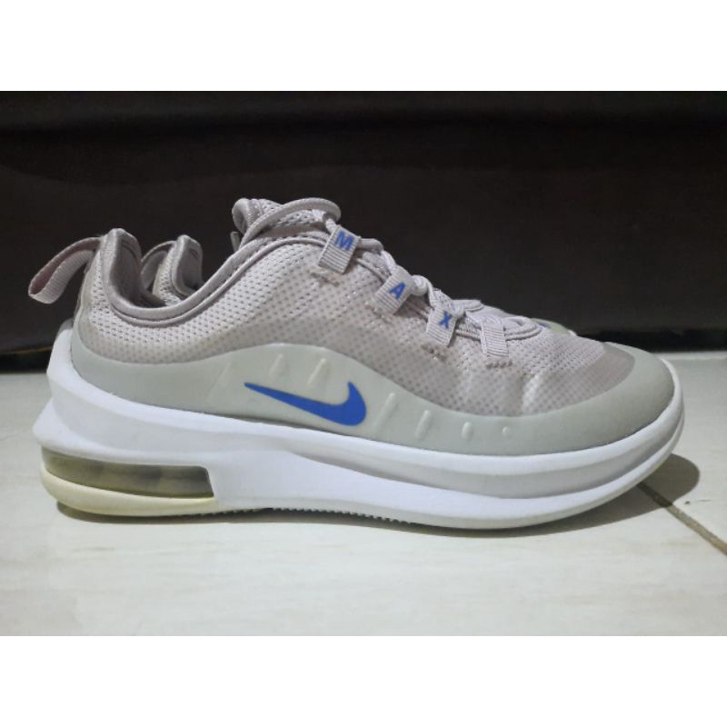 nike axis air max