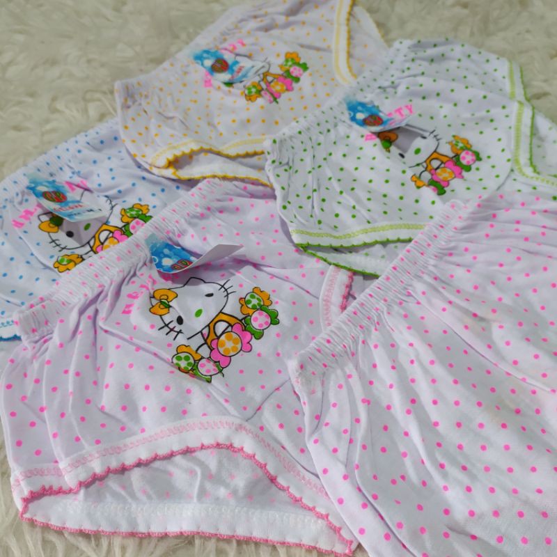 celana dalam anak perempuan ukuran M  harga 3 pcs