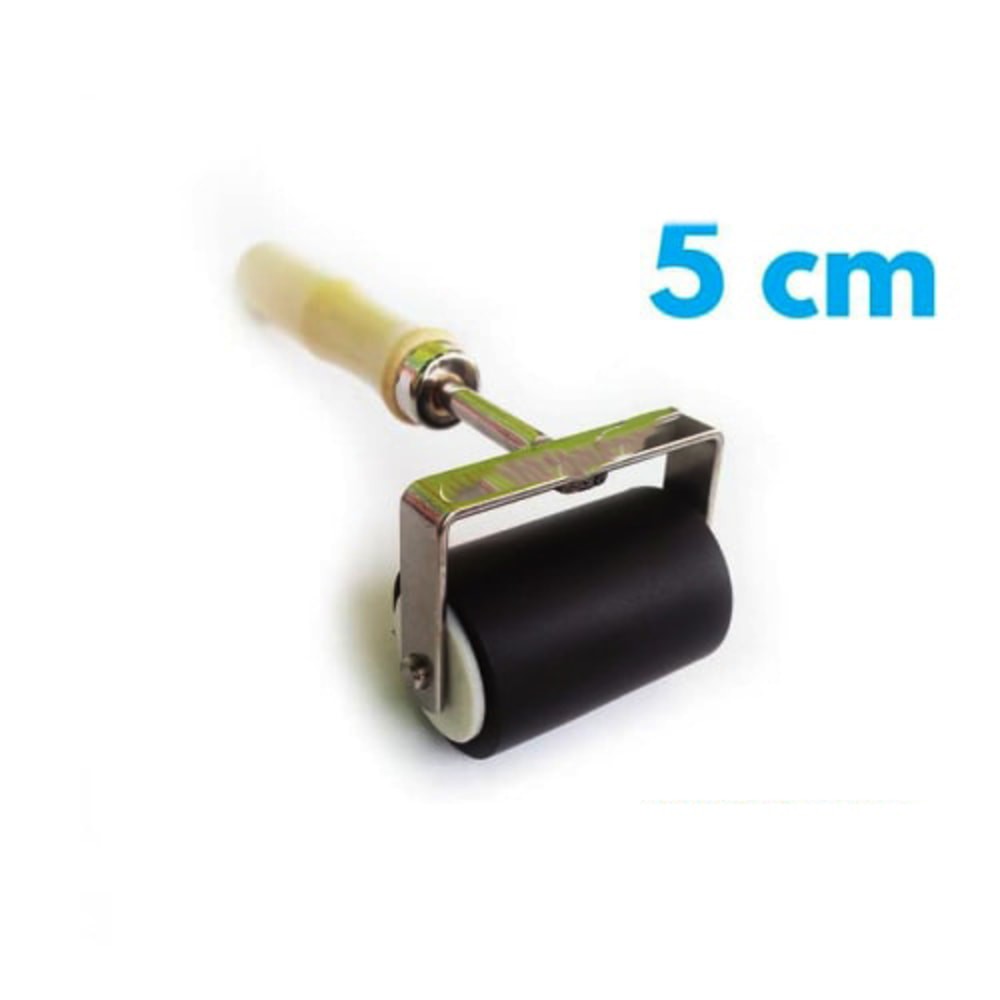 

ROLLER KARET, ROLL KARET, BRAYER, ROLL GRAFIS, ROLL GRAFIKA, ROL KARET, ROLL LINO, ROLL GRAFIS, 5 CM