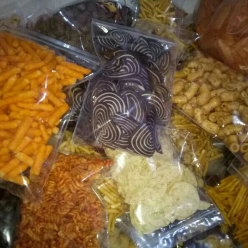 

[ BUNDADINA SANCK ] Aneka Snack Serba 2000/ Cemilan 2 Ribu Bebas Pilih