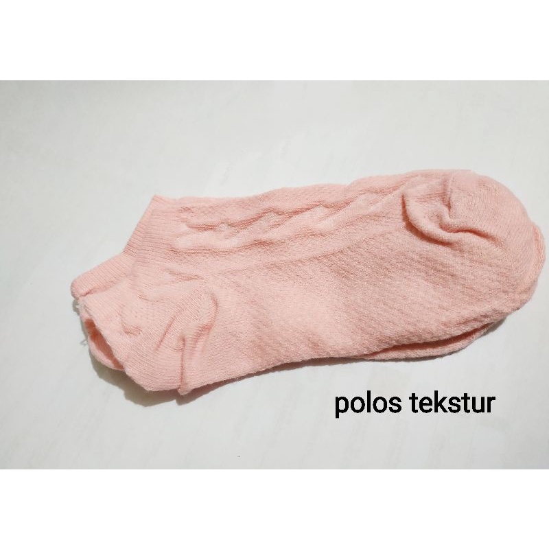 KK02 Kaos Kaki Polos Reguler Semata Kaki