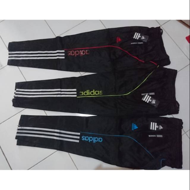 Obral Celana training panjang resleting