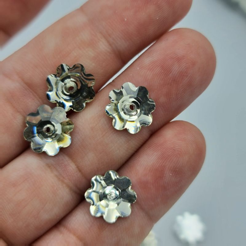 DIAMON RESIN MOTIF BUNGA WARNA PUTIH UKURAN 10 MM KUALITAS BAGUS DAN KILAU PER LUSIN