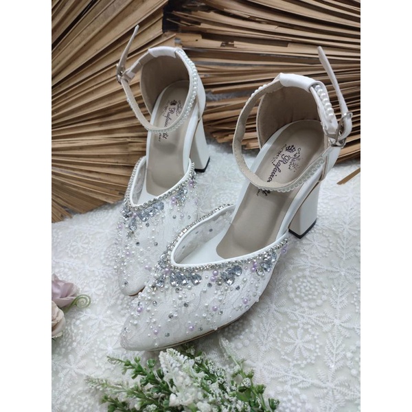 sepatu rafaizoutfit Naima putih tali tinggi 9cm tahu