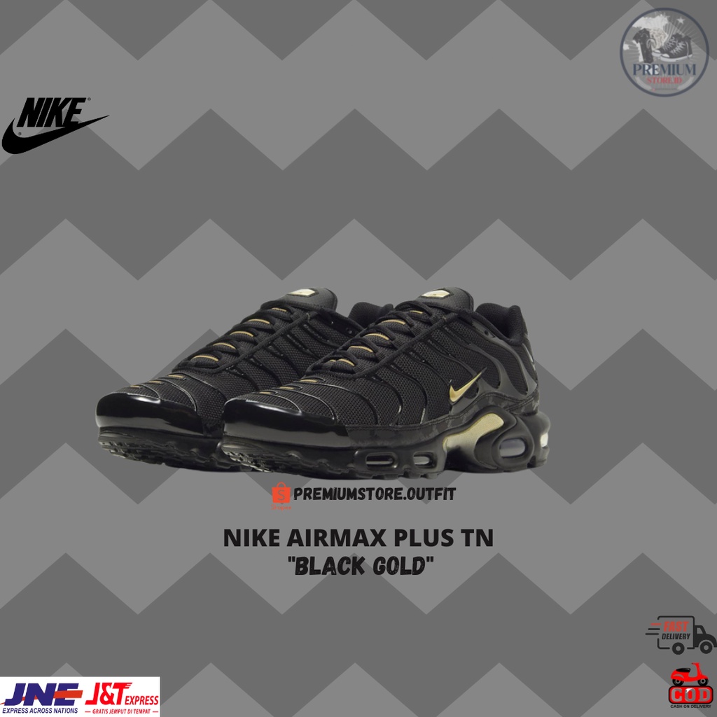 black mens nike air max plus