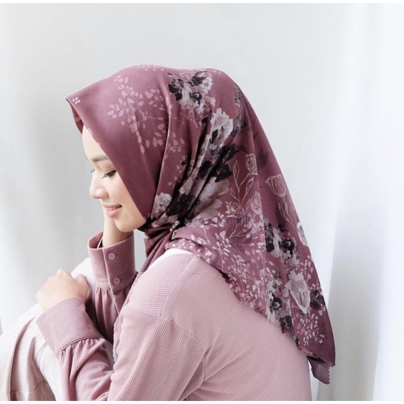 preloved vanilla hijab KUAS SCARF COLOR REVLON  , bohemian scarf series