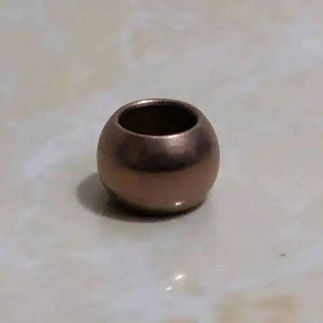 BOSHING BULAT KECIL BIBIR TIPIS