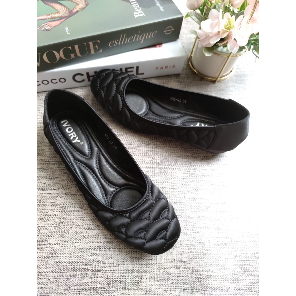 IVORY Sepatu Flat Wanita Satin Import 993-C2