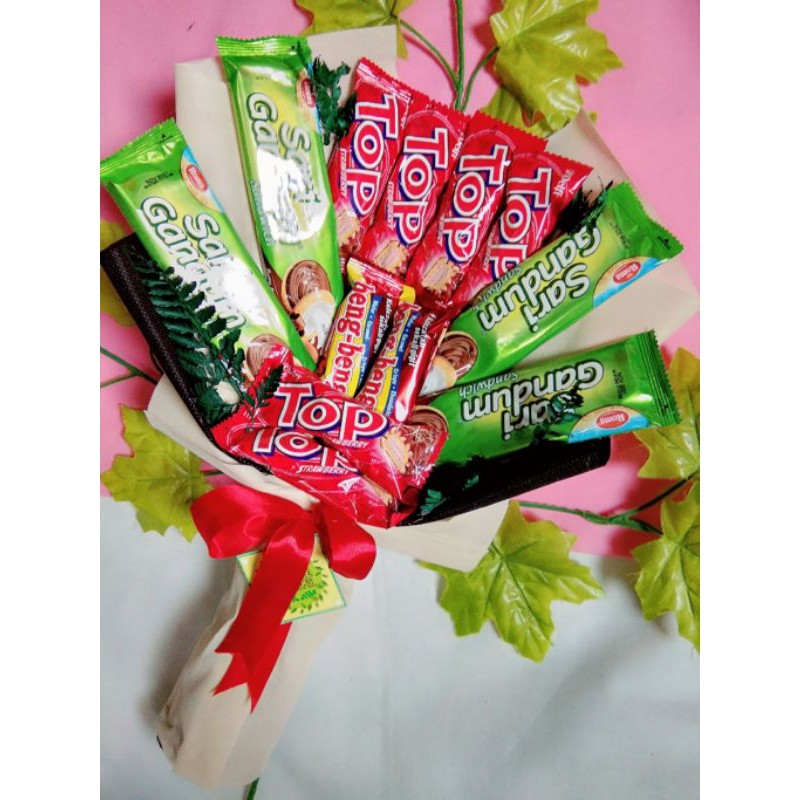 

Hadiah snack/ buket makanan/ hadiah valentine/ buket cokelat