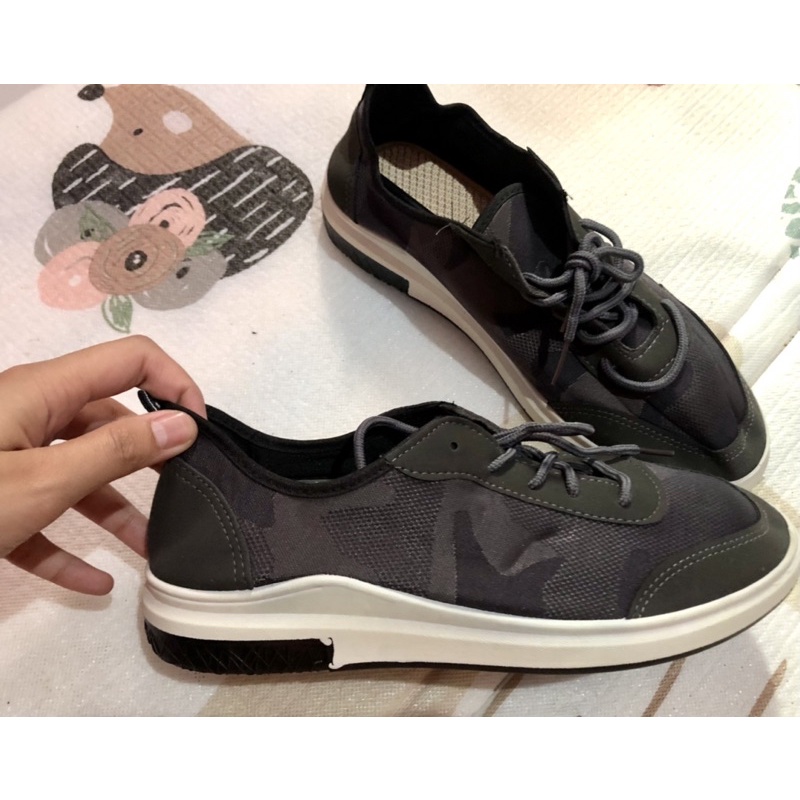 Sepatu Kets Sneakers Slip On Import Pria