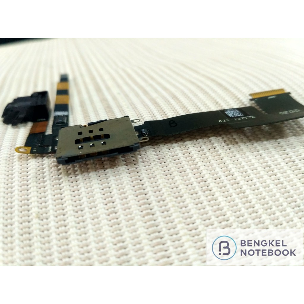 Sim Card Slot Part + Audio Jack Plug For iPad 2