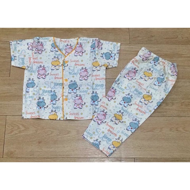Piyama anak kerah V motif  Cow