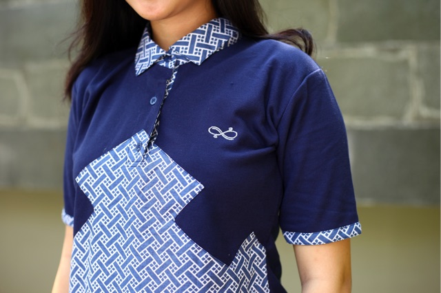 Loyal Kaos Polo Batik Navy Modern Wanita M L XL XXL