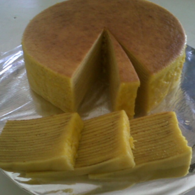 

Kue lapis susu tradisional bangka wisman