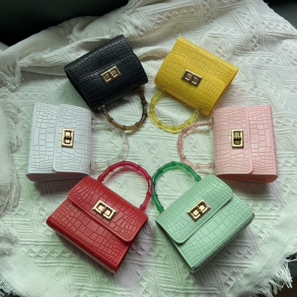 OSM JKT T5225 Tas Selempang Wanita Fashion Korea / Tas Selempang Kulit Silikon / Tas Selempang Wanita / Slingbag Rantai Wanita