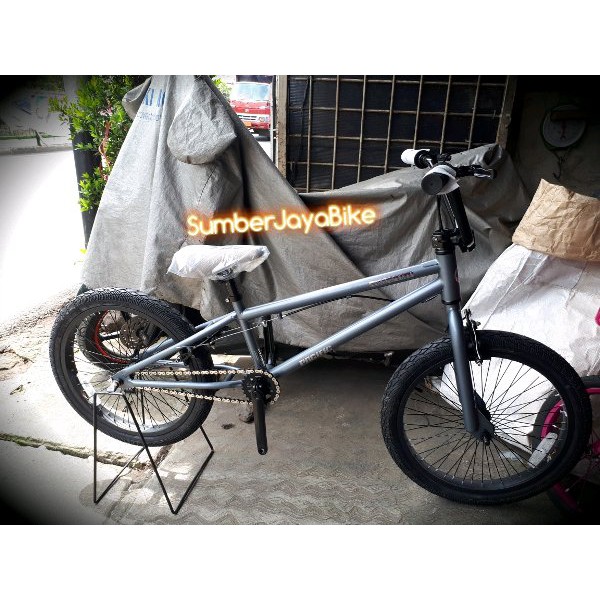 sepeda bmx 20 pacific black out freestyle