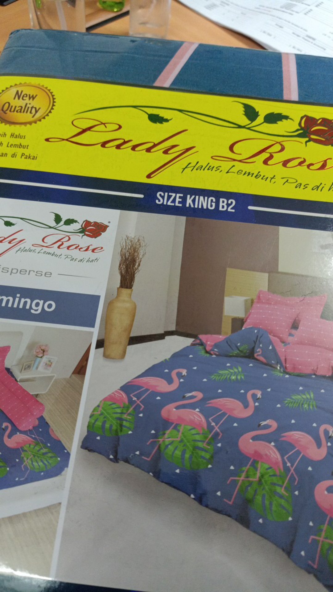 Sprei Lady Rose Uk. King (180x200)cm Dan Uk. Queen (160x200)cm Motif Character New