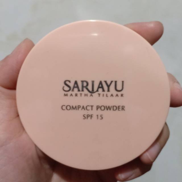 Sariayu compact powder SPF15